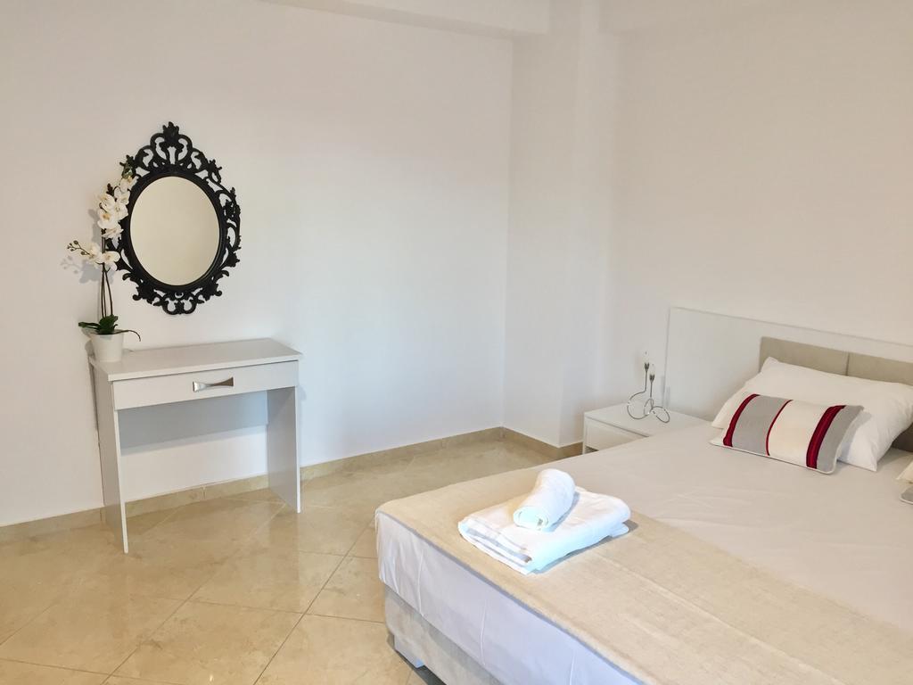 Sea And Sky Apartments Saranda Dış mekan fotoğraf